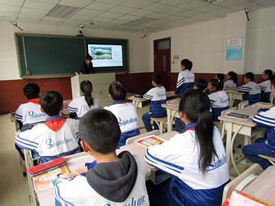 千山区小学最新动态报道